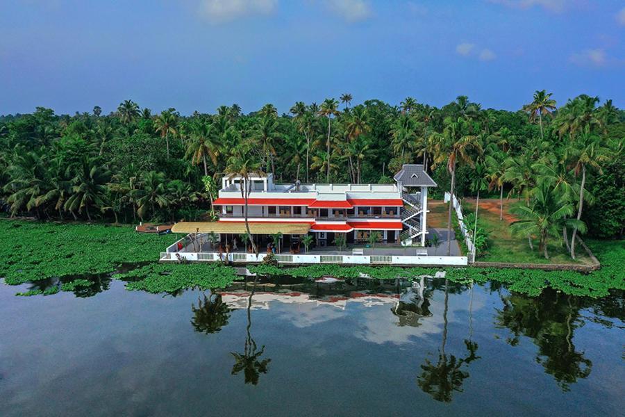 Vembanad Village Backwater Resort Alappuzha Eksteriør bilde